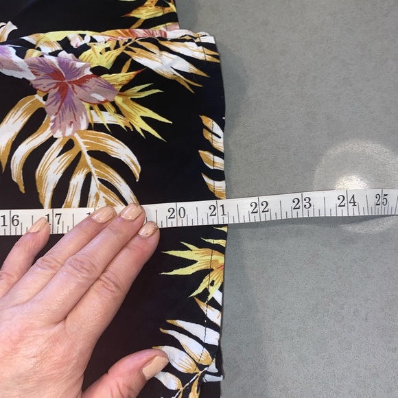 Volcom Gen wow Tropical Floral Black Button-Up Women's Top Hawaiian shirt resort - Picture 9 of 14